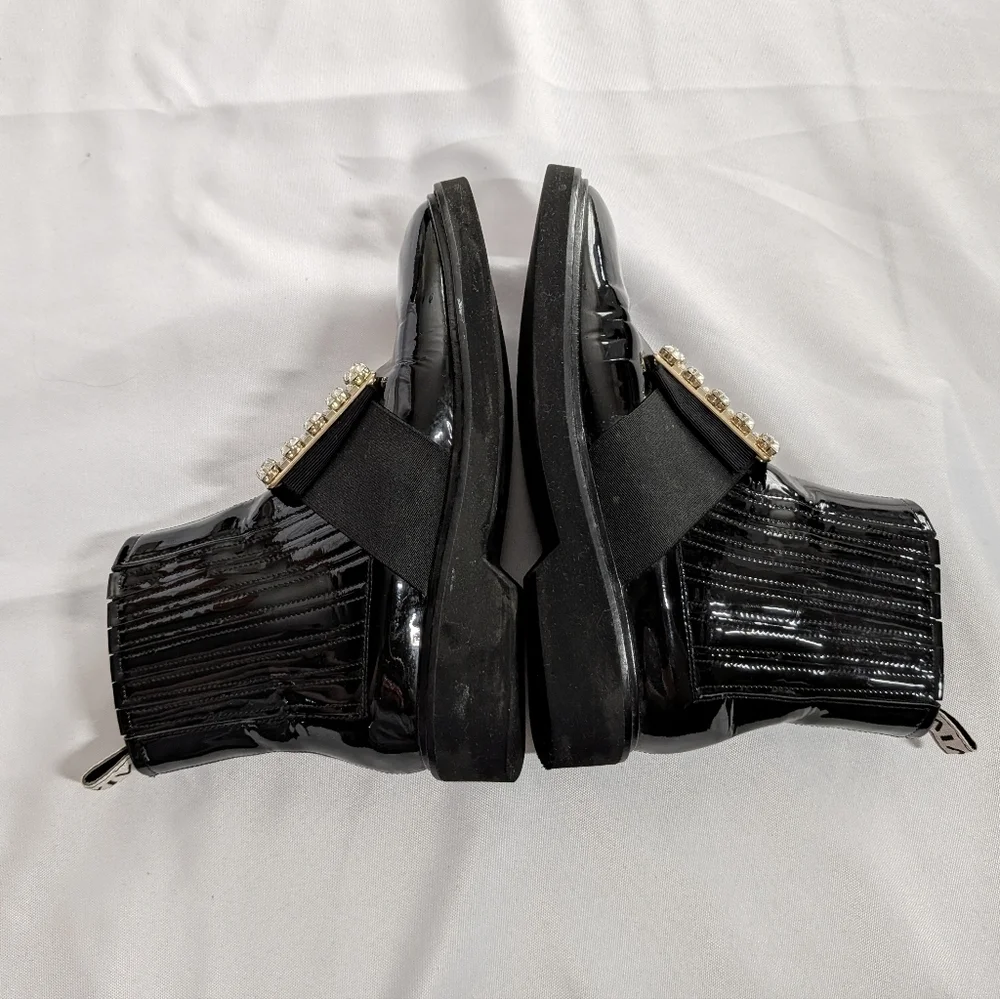 Roger Vivier Viv Rangers Strass Patent Leather Chelsea Boots  Size 35